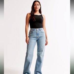 Abercrombie & Fitch Curve Love High Rise 90s Relaxed Jean